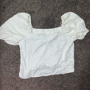 Cute puffy sleeve top